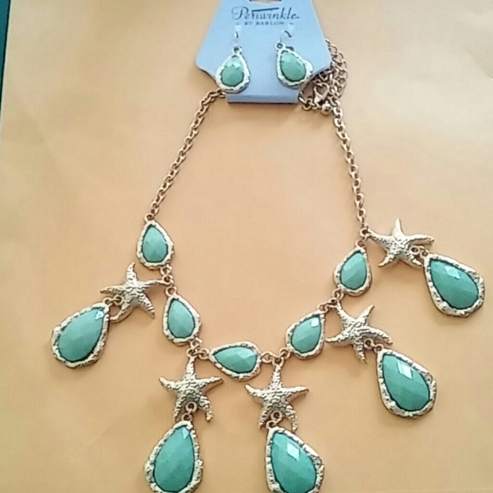 Necklace & earrings set